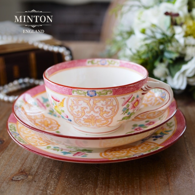 Minton Pink Oriental｜英国ミントン c.1873?1912 金彩と花文様の華やかなトリオ