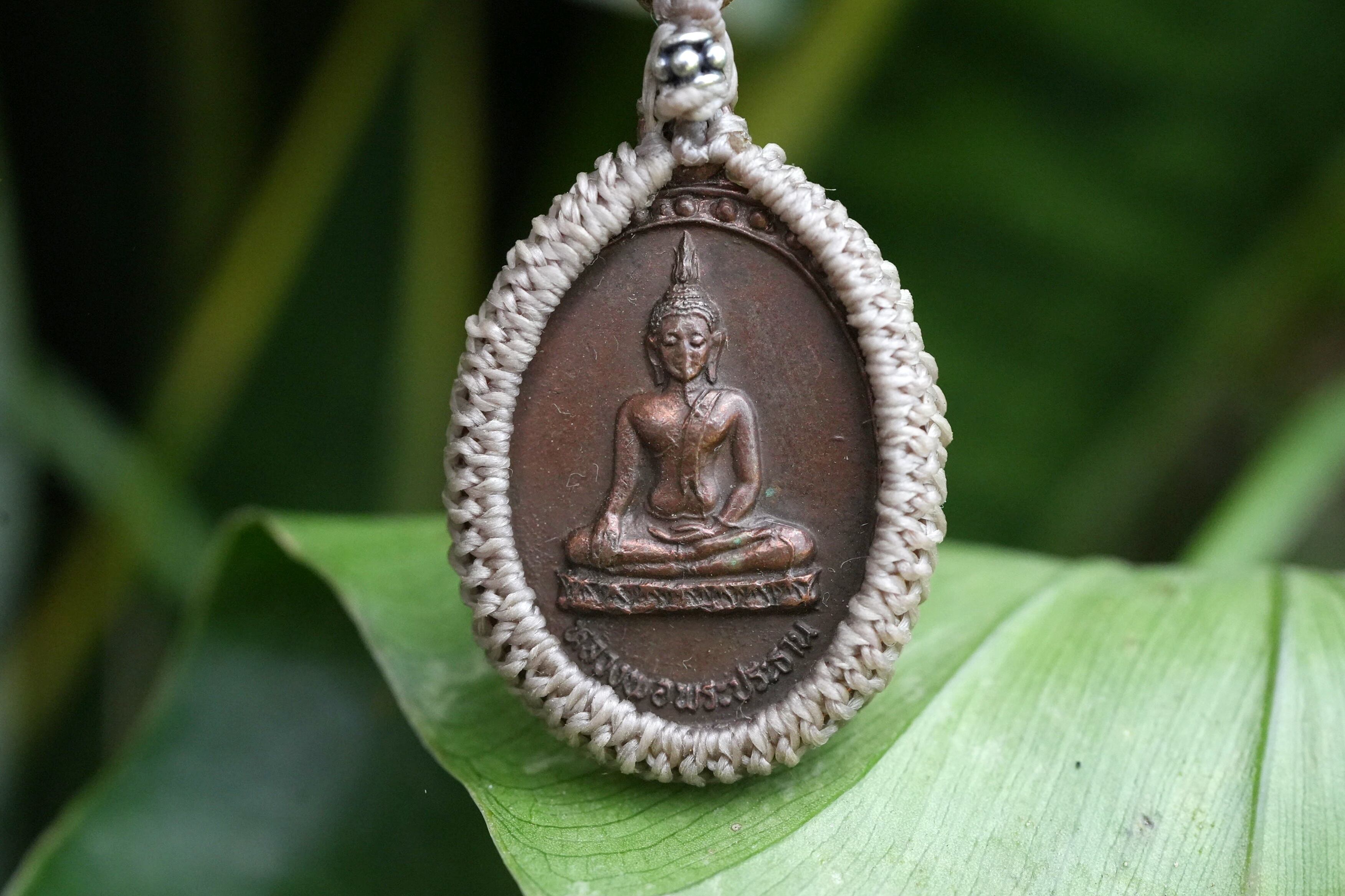 美しいお顔★仏陀様カービング マクラメネックレス2444