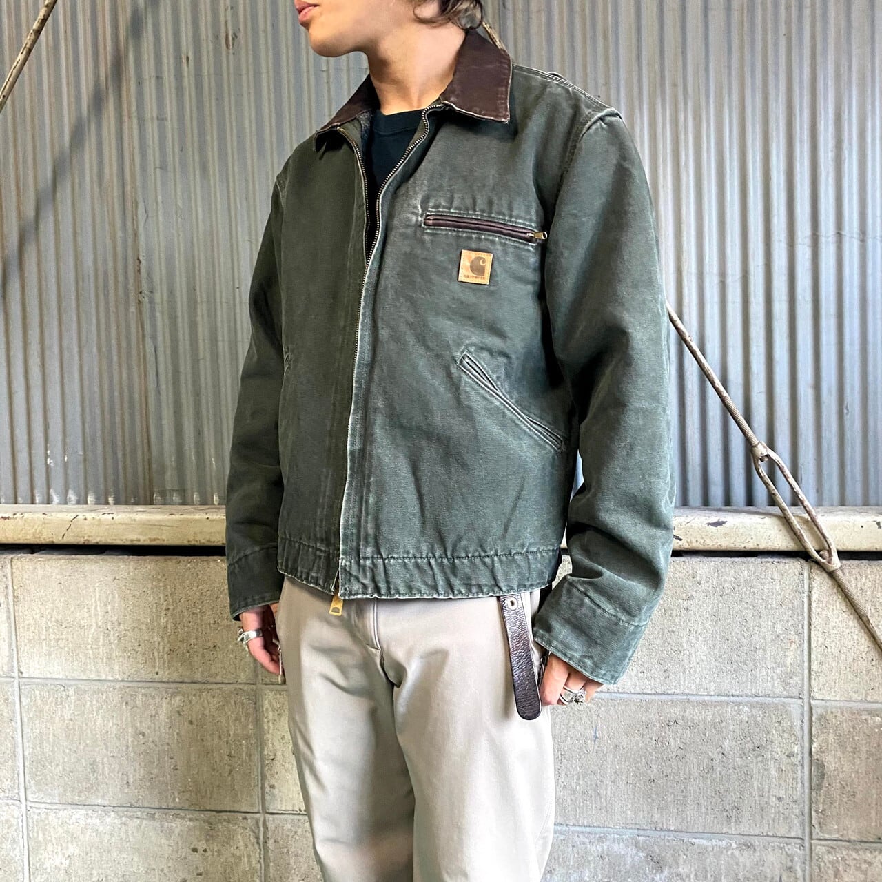 J97 MOS】Carhartt デトロイトジャケット モスグリーン - ブルゾン