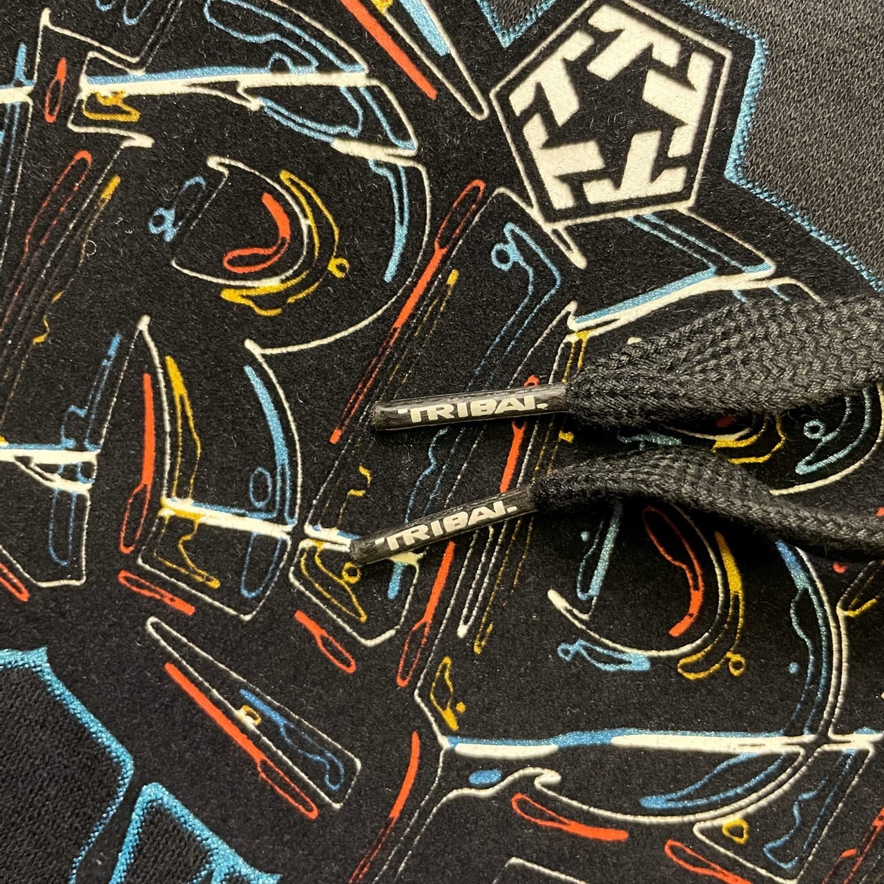 TRIBAL STREET WEAR プルオーバーフーディー【海外仕入れ商品につき