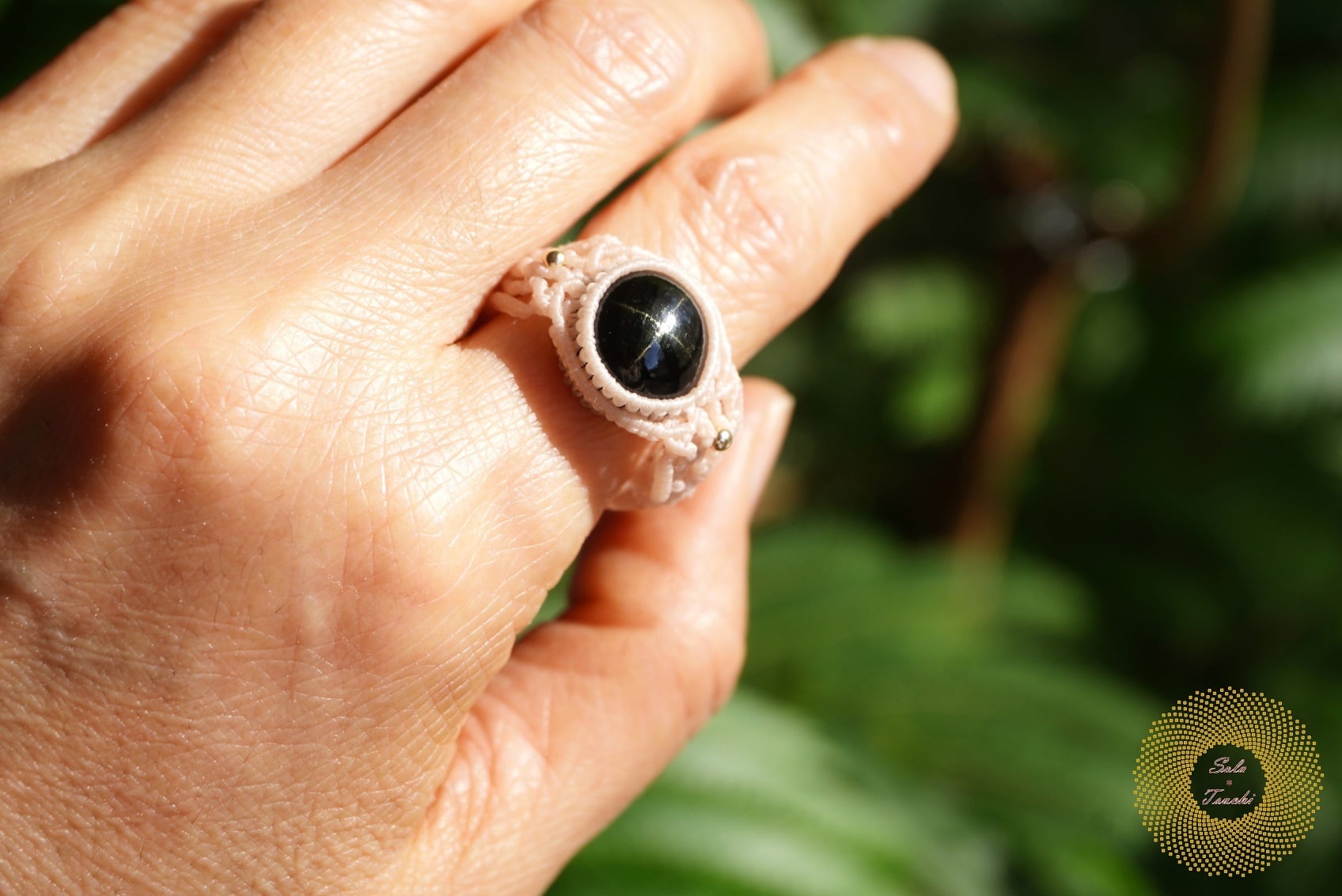 ワックスコード）ブラックスターダイオプサイトのマクラメ編みリング