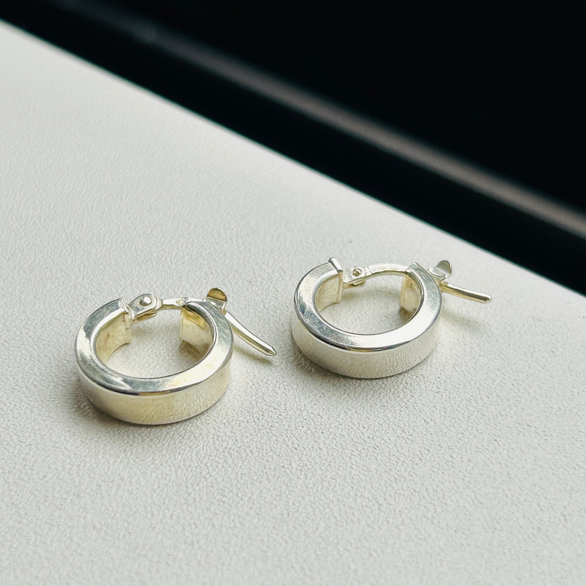 シルバー925 ミニフープピアス | Milo Antiques & Vintage