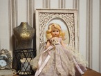 薄パープル布花ドレス　「Nancy Ann Story Book Doll」（プリント崩れあり）スタンド付き 画像2