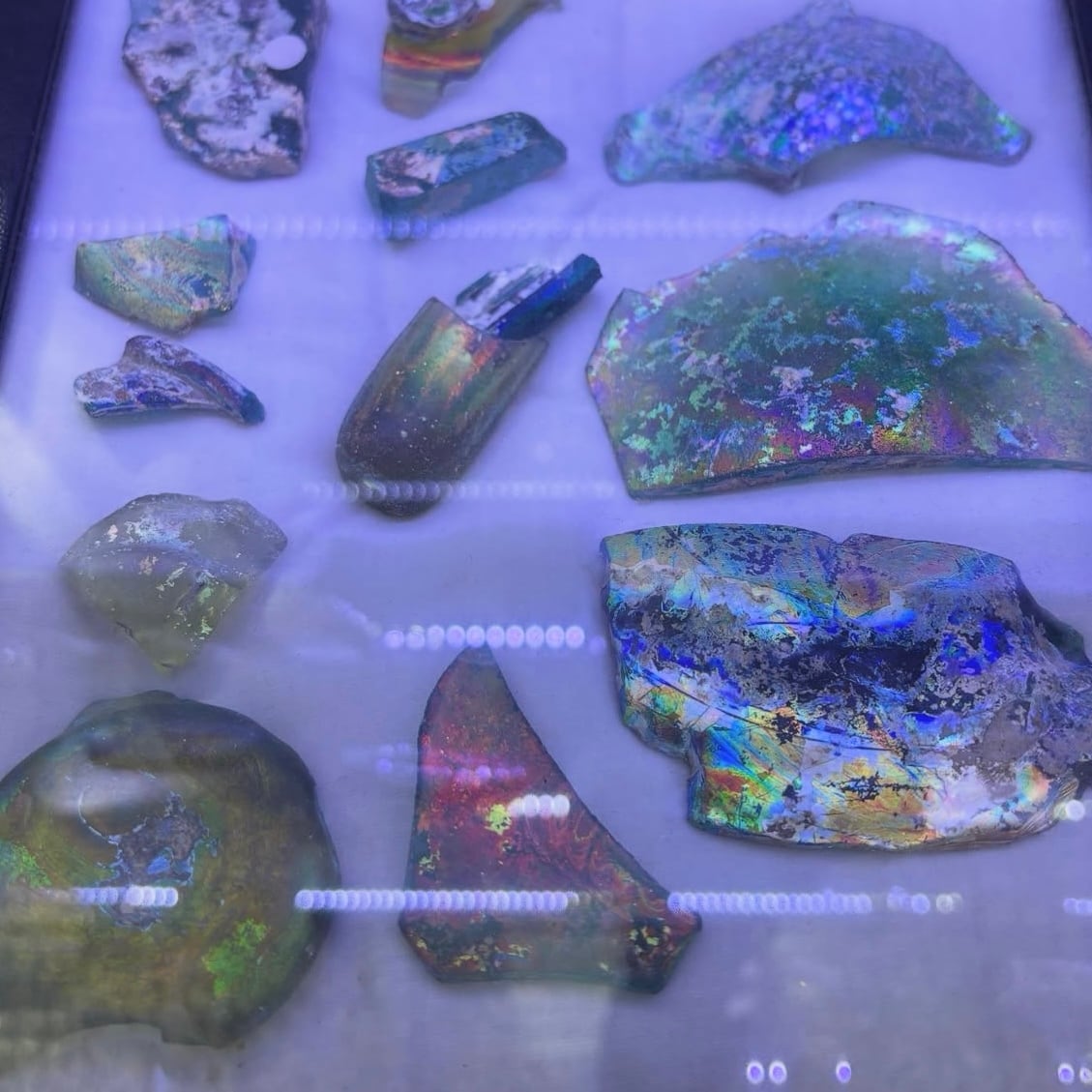 虹色の銀化が美しい＊ローマングラスピアス | 大阪梅田、中崎町の淡水