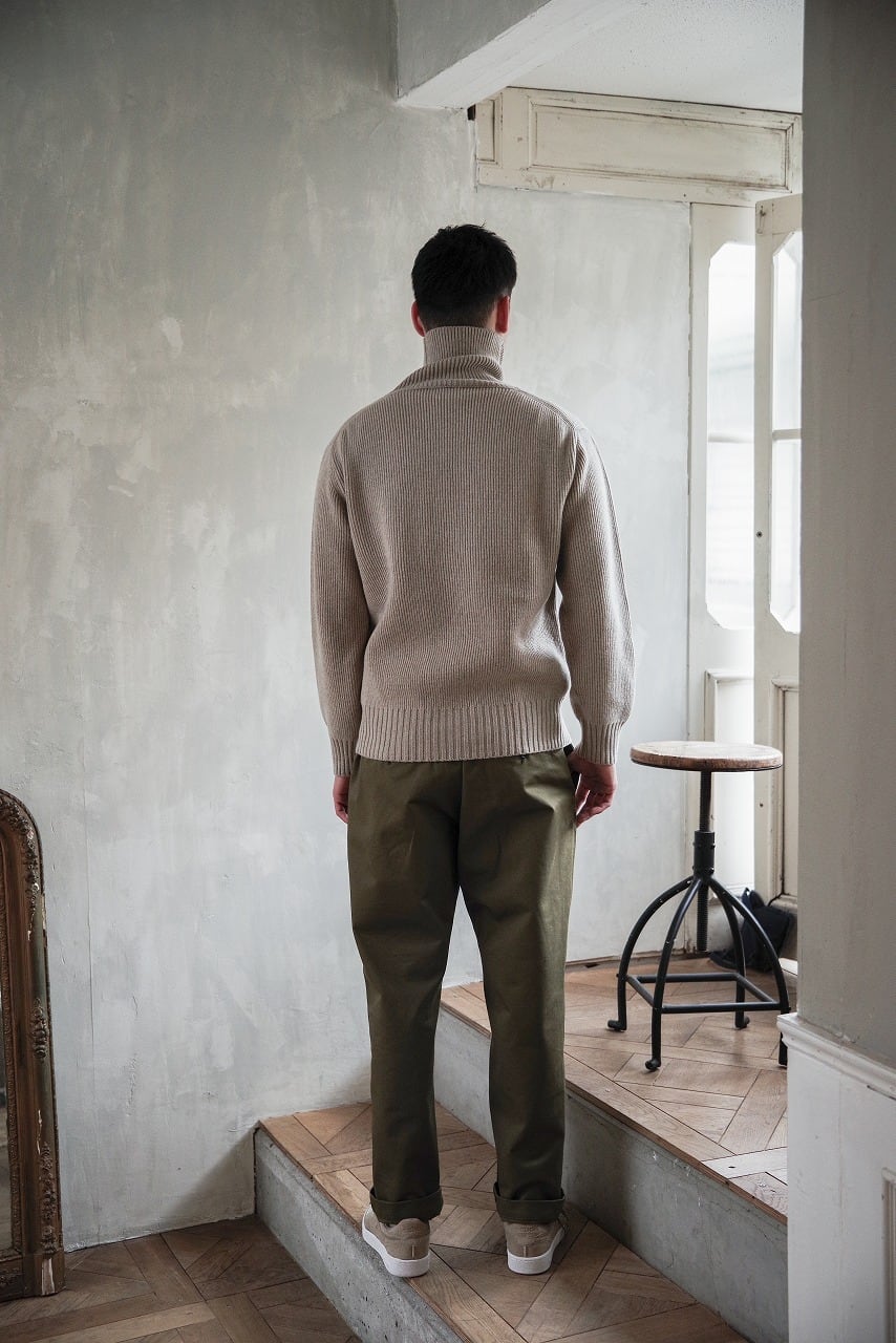 Hand Framed High Neck P/O