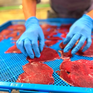 【ご褒美やトッピングに/小分け】高知の山麓 大豊町産の鹿肉ジャーキー(10g×3袋)*個別包装