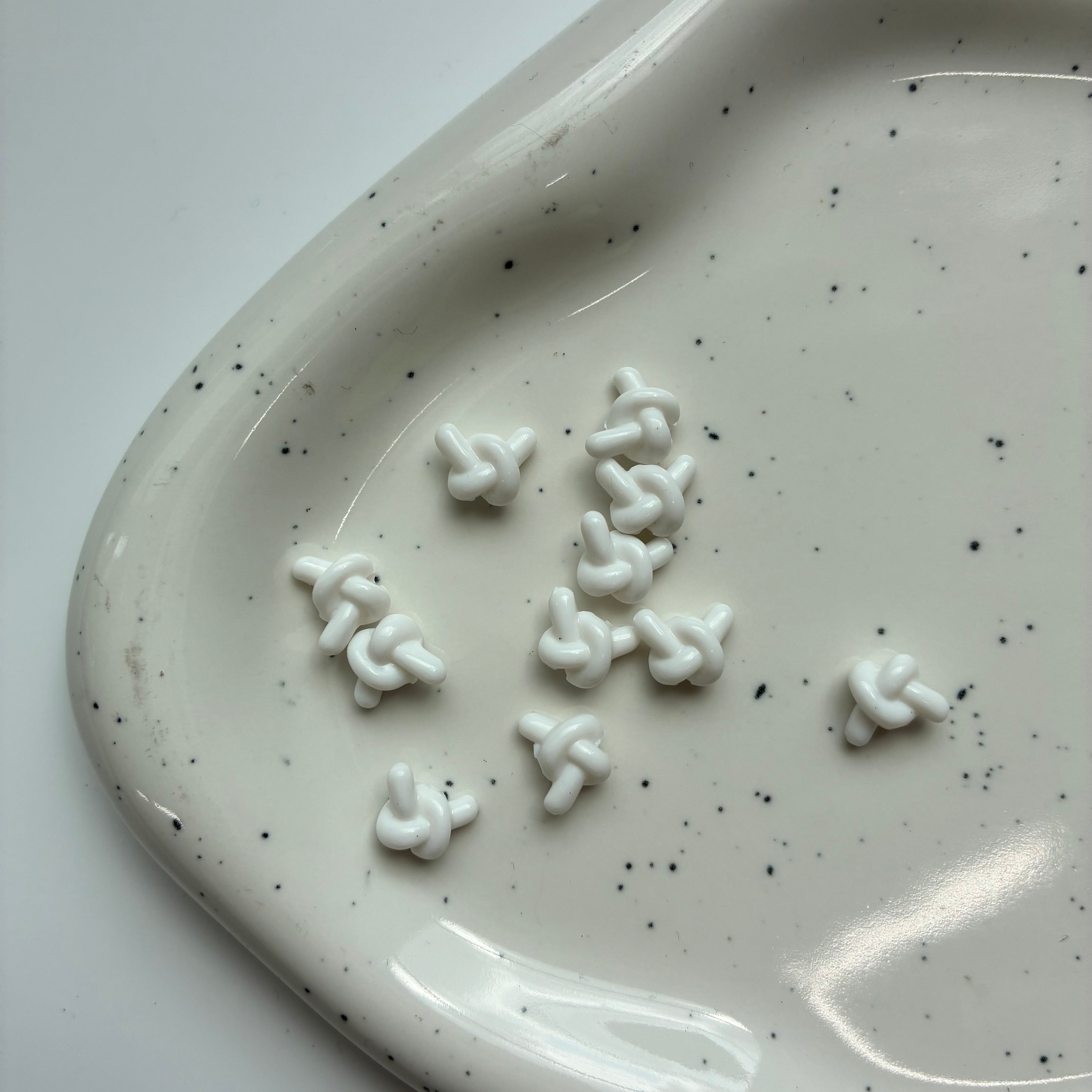 ビーズ 20p10mm 結び目ビーズ C028 | MASHERI partsshop