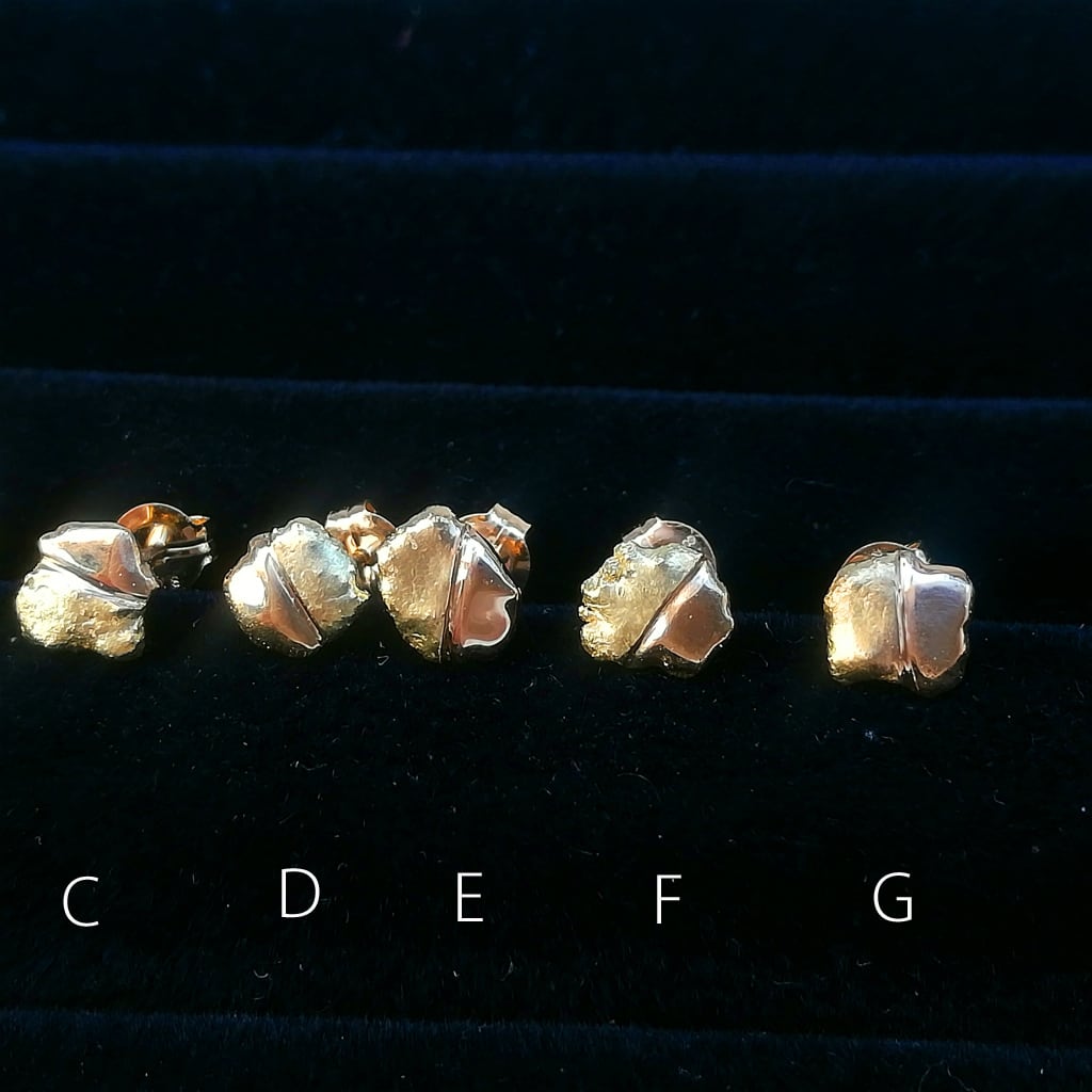18Kゴールドバイカラースタッドピアス Gold Earrings