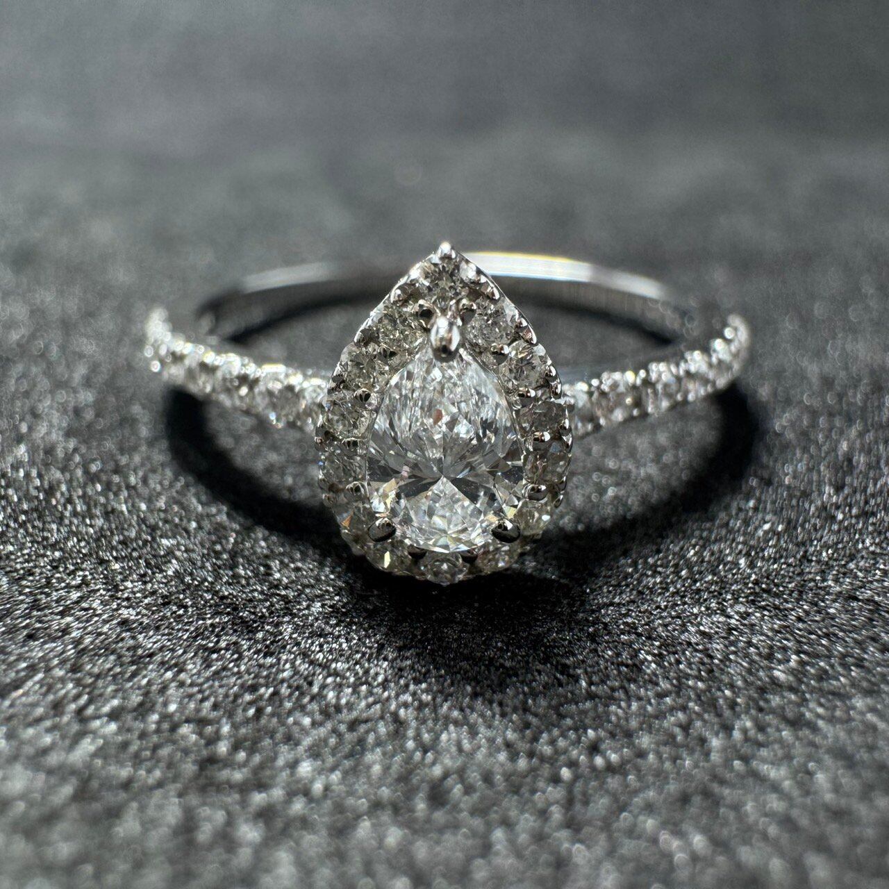 Pt900 0.200ct ペアシェイプカットダイヤモンド 取り巻き(ヘイロー