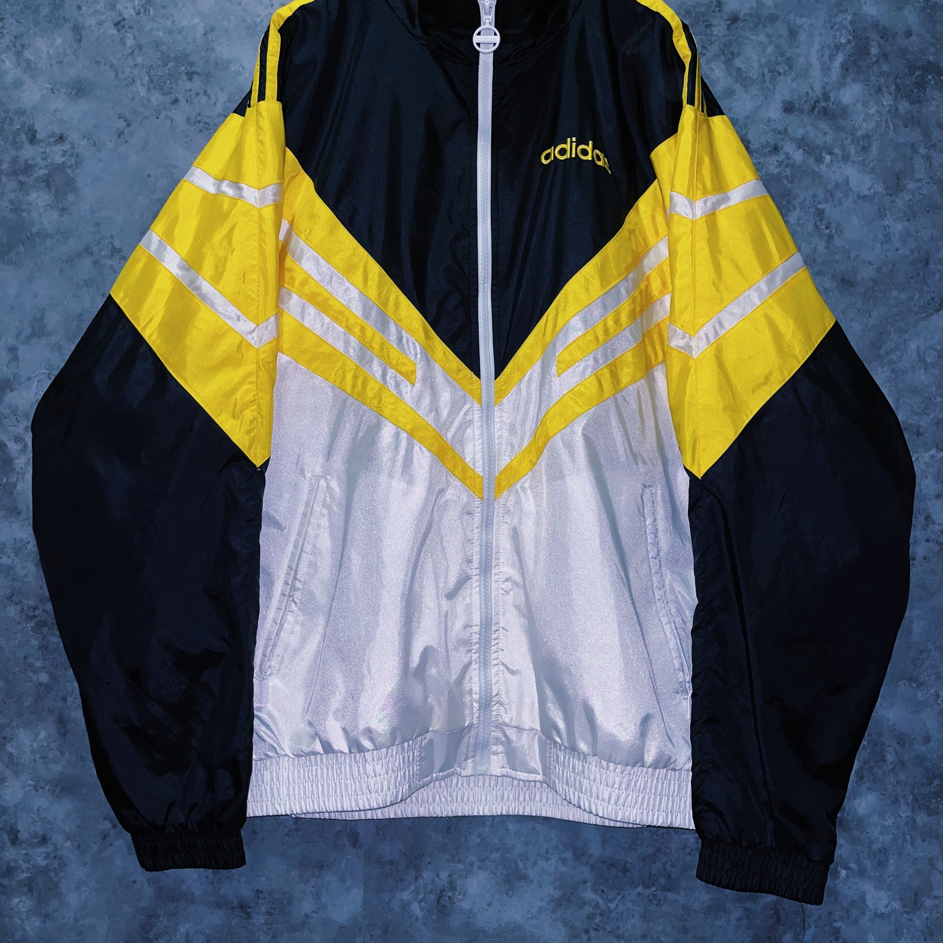 doppio】90's vintage “adidas” switching color design Nylon track