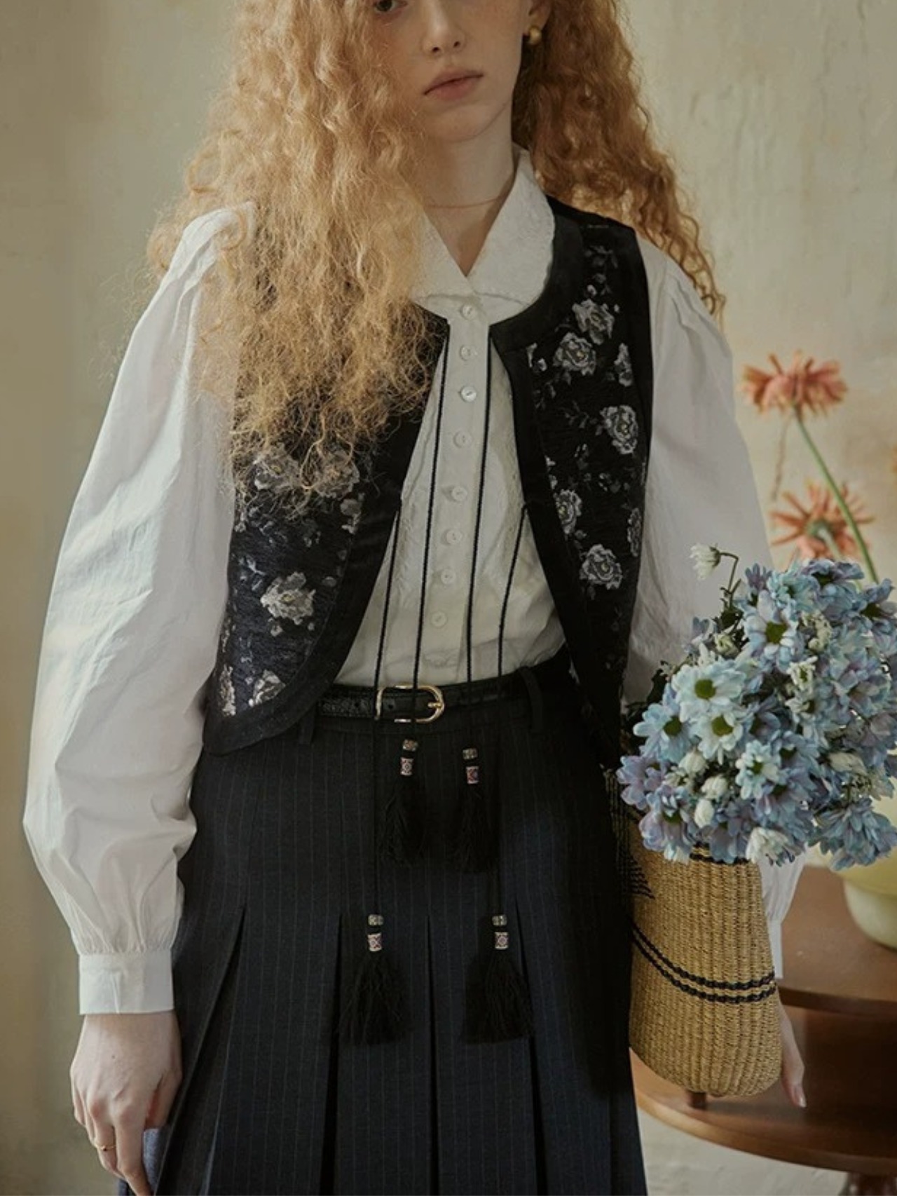 Noir Rose Tapestry Vest F0796