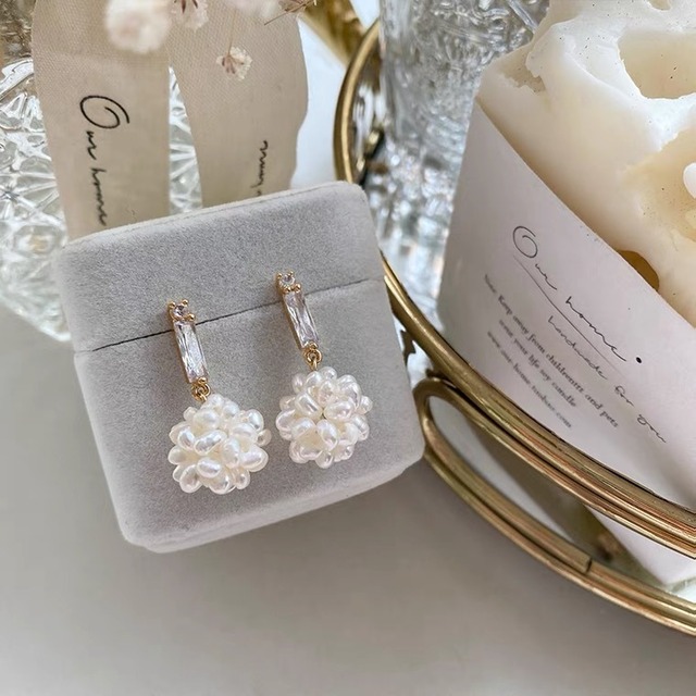 Flower ball earrings