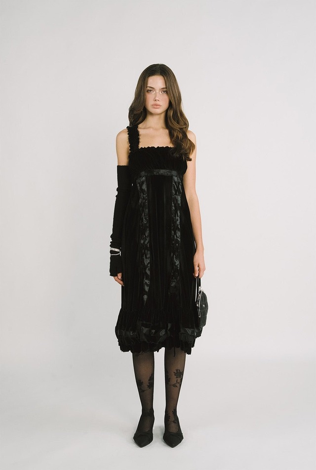 [threetimes] Agatha velvet dress (black) 正規品 韓国ブランド 韓国通販 韓国代行 韓国ファッション スリータイムズ three times 日本 店舗