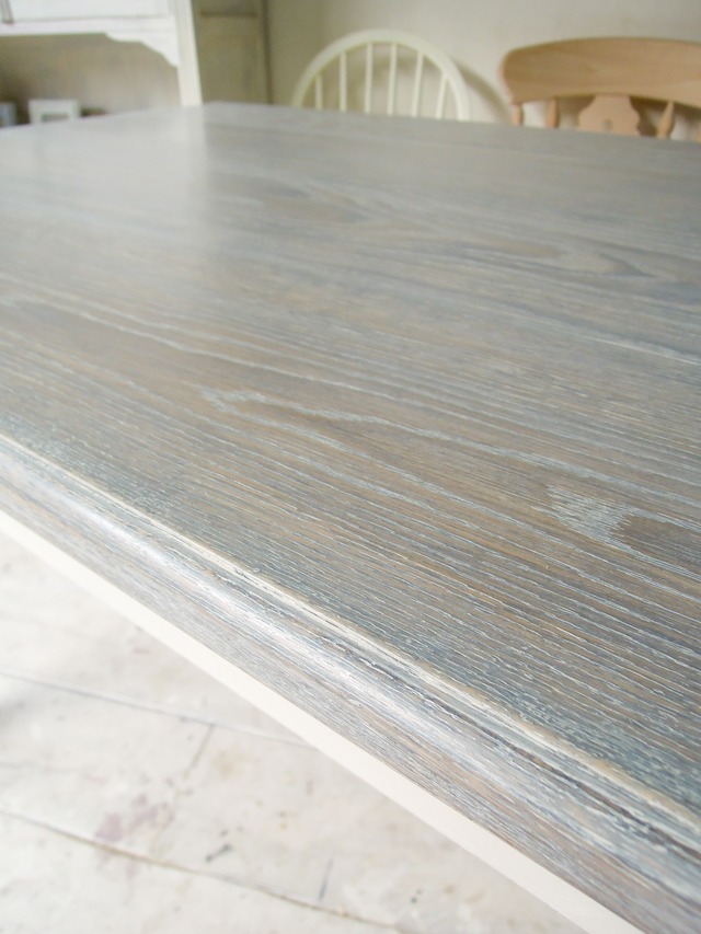 フランスアンティーク調ターンドレッグダイニングテーブル　“デコラティブ”（ホワイトオーク天板ろくろ足テーブル）　W1400〜2400　4〜8人掛け　引き出し付きダイニングテーブル