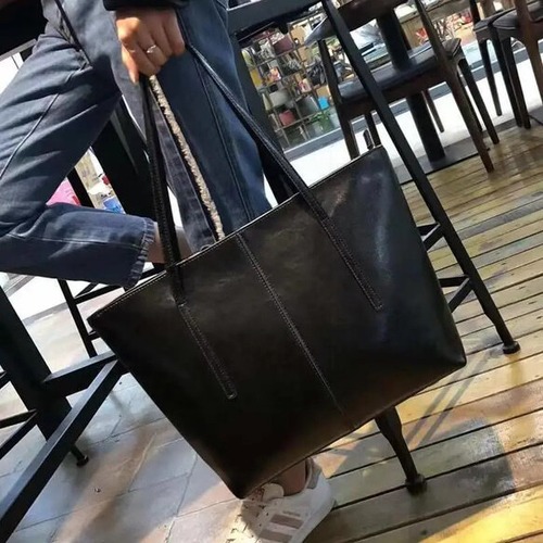 大容量バック レディースバック ２色 黒 緑 トートバック 無地 本革 仕事カバン デイリーバック