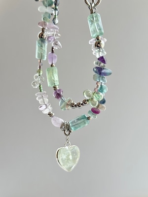 Fluorite charm leather choker