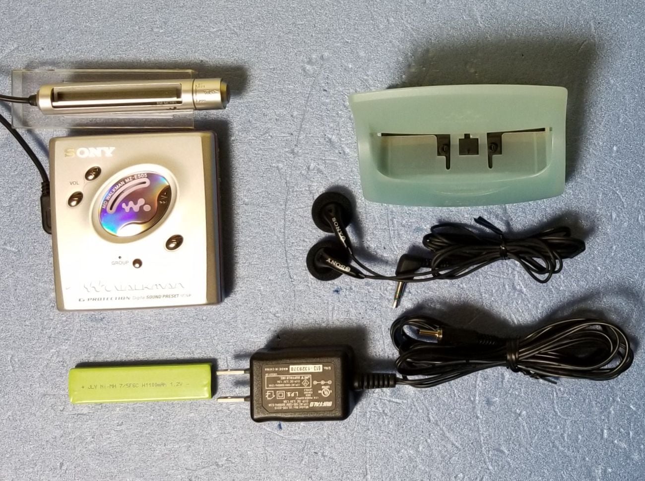 □SONY WALKMAN MZ-E505 MDLP対応 ソニー ウォークマン MDプレーヤー□！！