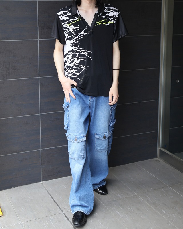 Design v-neck polo top