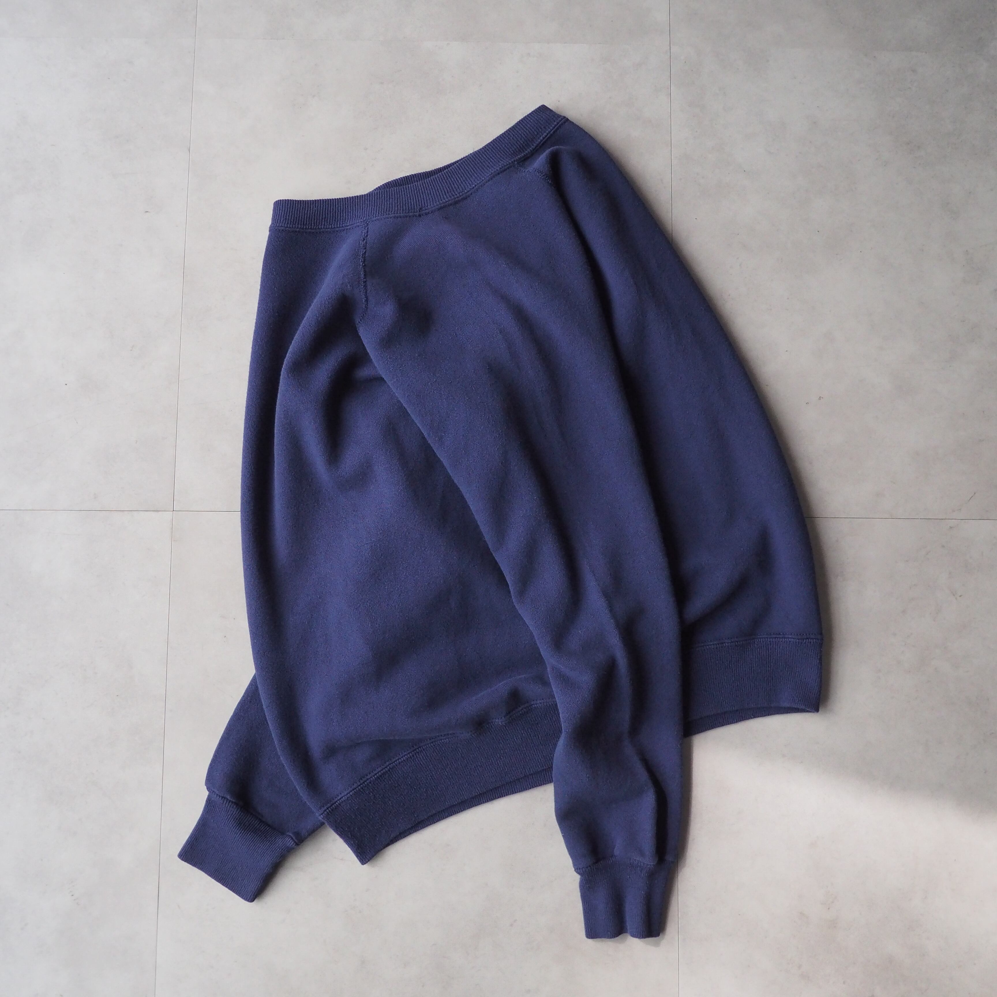 80s-90s “Hanes” made in USA raglan blank navy color sweat 80s-90s “Hanes” made in USA raglan blank navy color sweat
