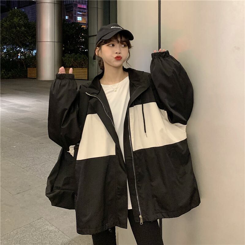 Outer Oversize Sporty アウター ジャケット ブルゾン パーカー オーバーサイズ ビッグシルエット ルーズ ゆったり フード付き バックロゴ おしゃれ シンプル モノトーン コントラストカラー ブラック スポーティ メンズライク ゆるカジ 大人 可愛い カジュアル お出かけ Outer Oversize Sporty アウター ジャケット ブルゾン パーカー オーバーサイズ ビッグシルエット ルーズ ゆったり フード付き バックロゴ おしゃれ シンプル モノトーン コントラストカラー ブラック スポーティ メンズライク ゆるカジ 大人 可愛い カジュアル お出かけ