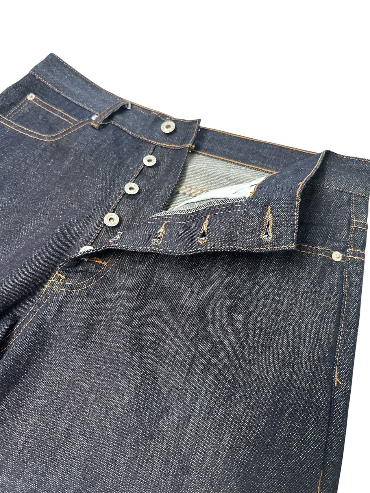 Raw Button Baggy Denim