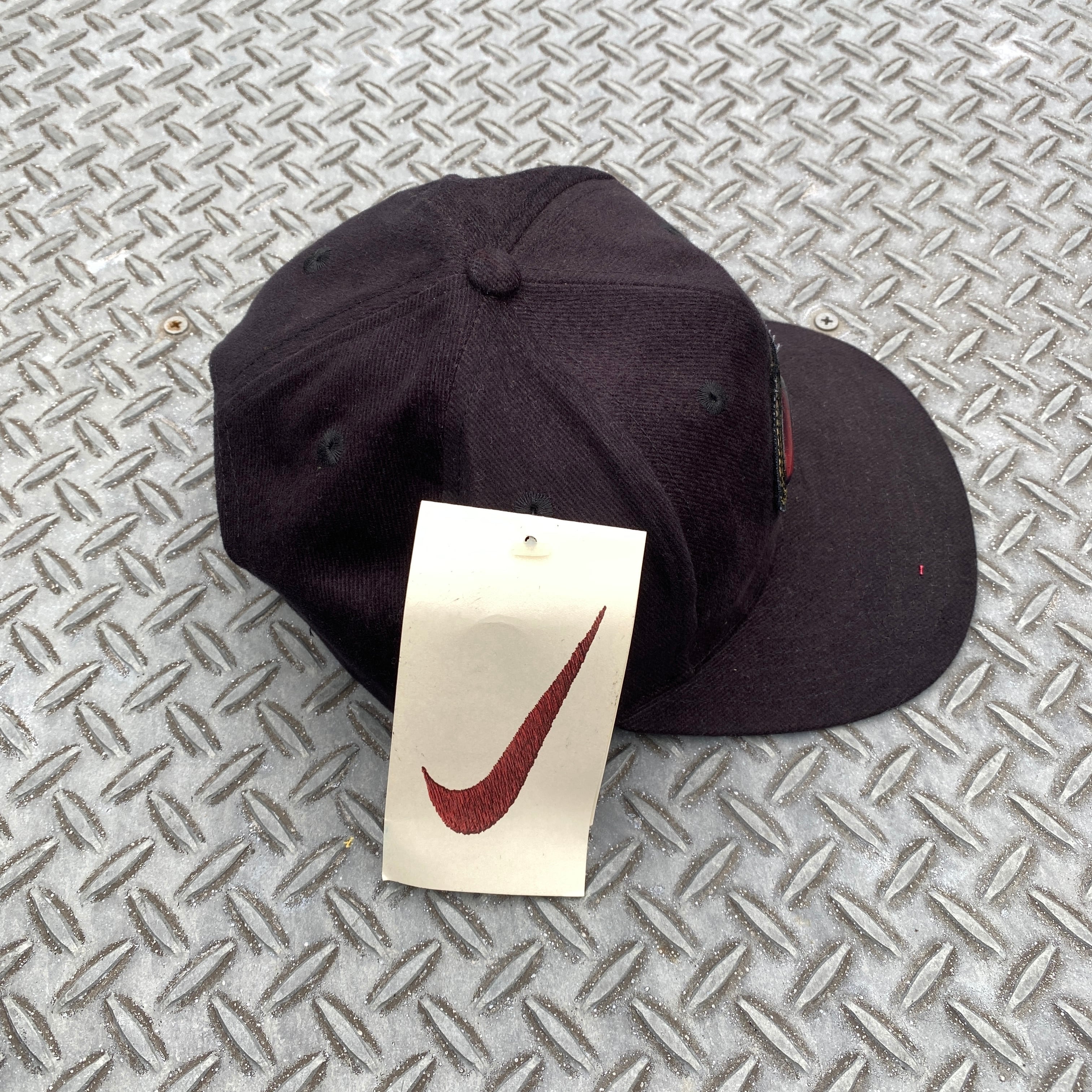 90s NIKE AIR Deadstock Cap | RIVERSIDE BASE
