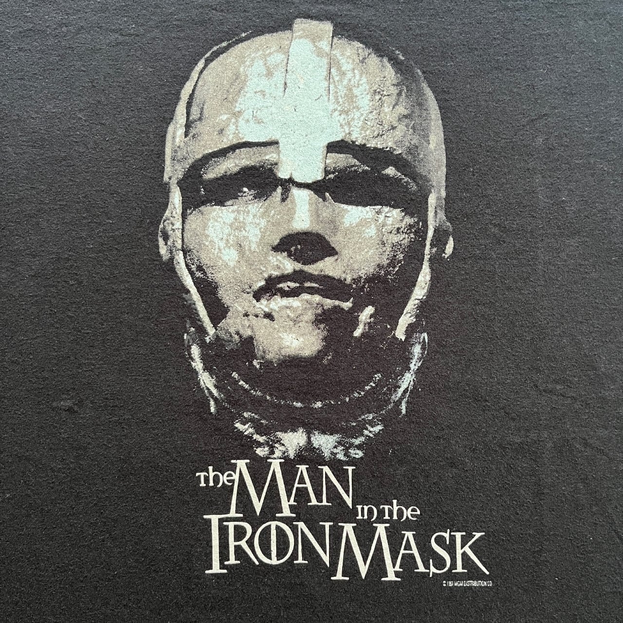 The Man In The Iron Mask 仮面の男 1998 Movie Promo Tee | Vintage