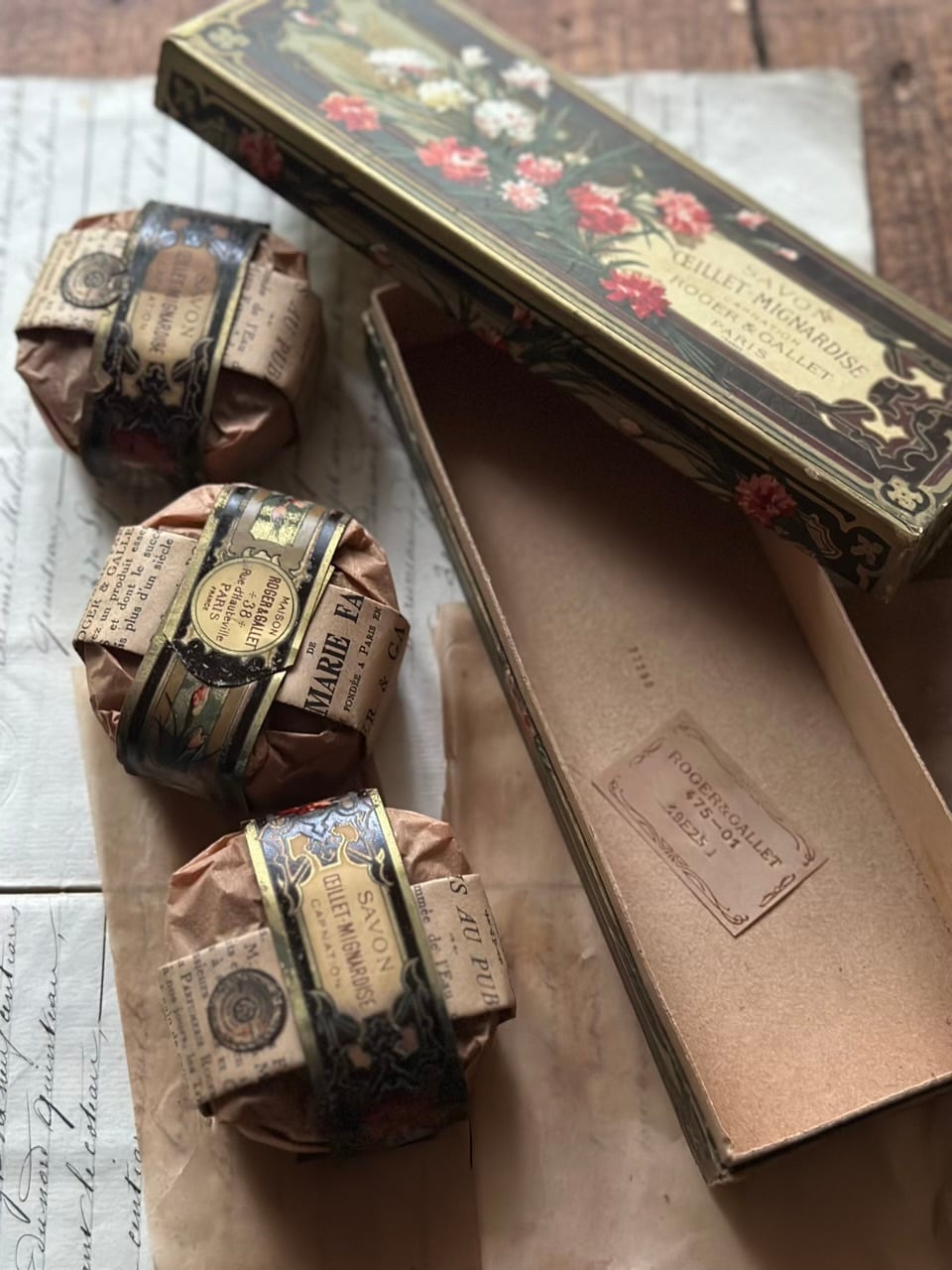 ROGER&GALLET 石鹸入り紙箱 ロジェガレ | Brocante de La Cocotte