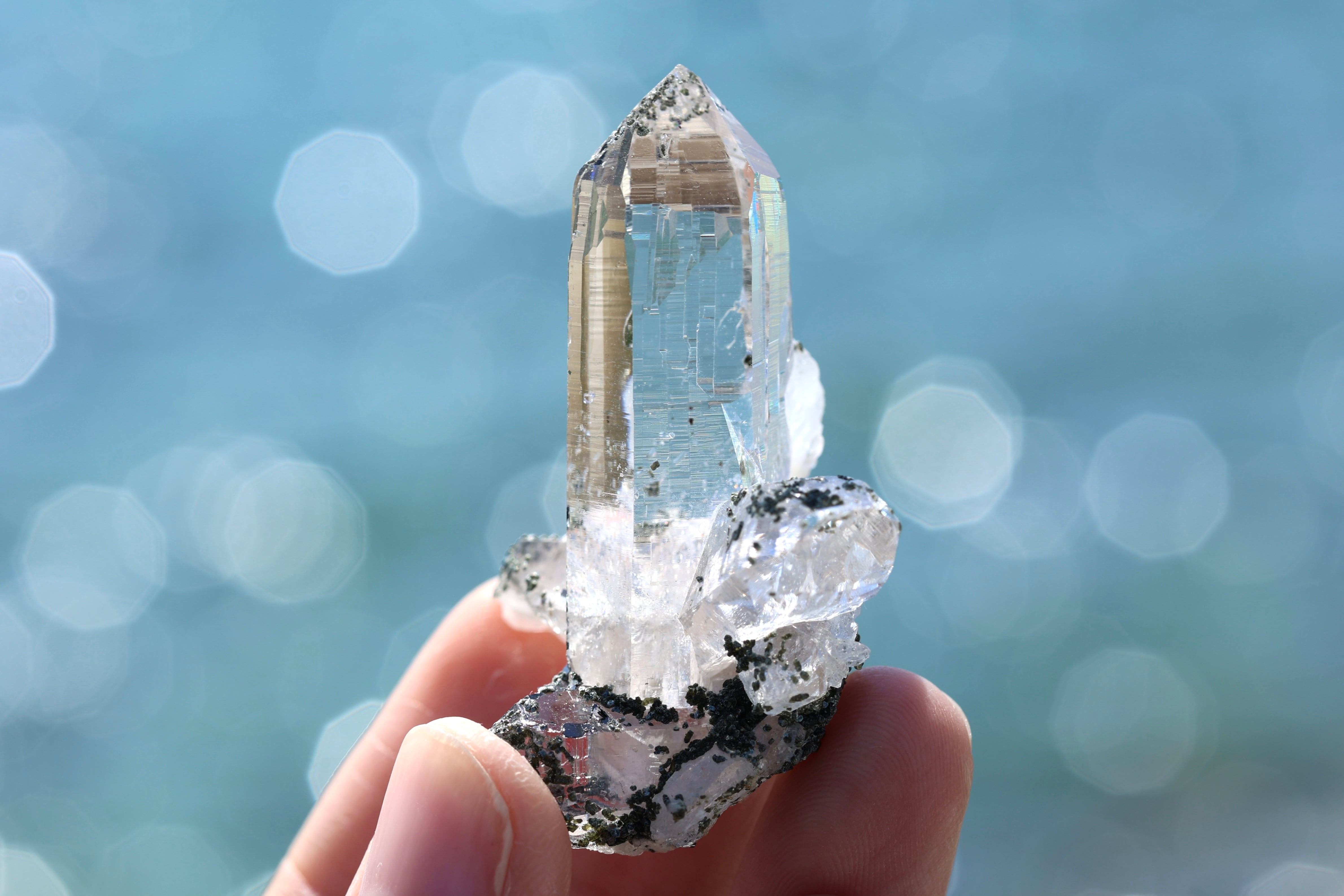 ヒマラヤ水晶 ガネーシュヒマール産 | 石垣島の夜光貝アクセサリーと