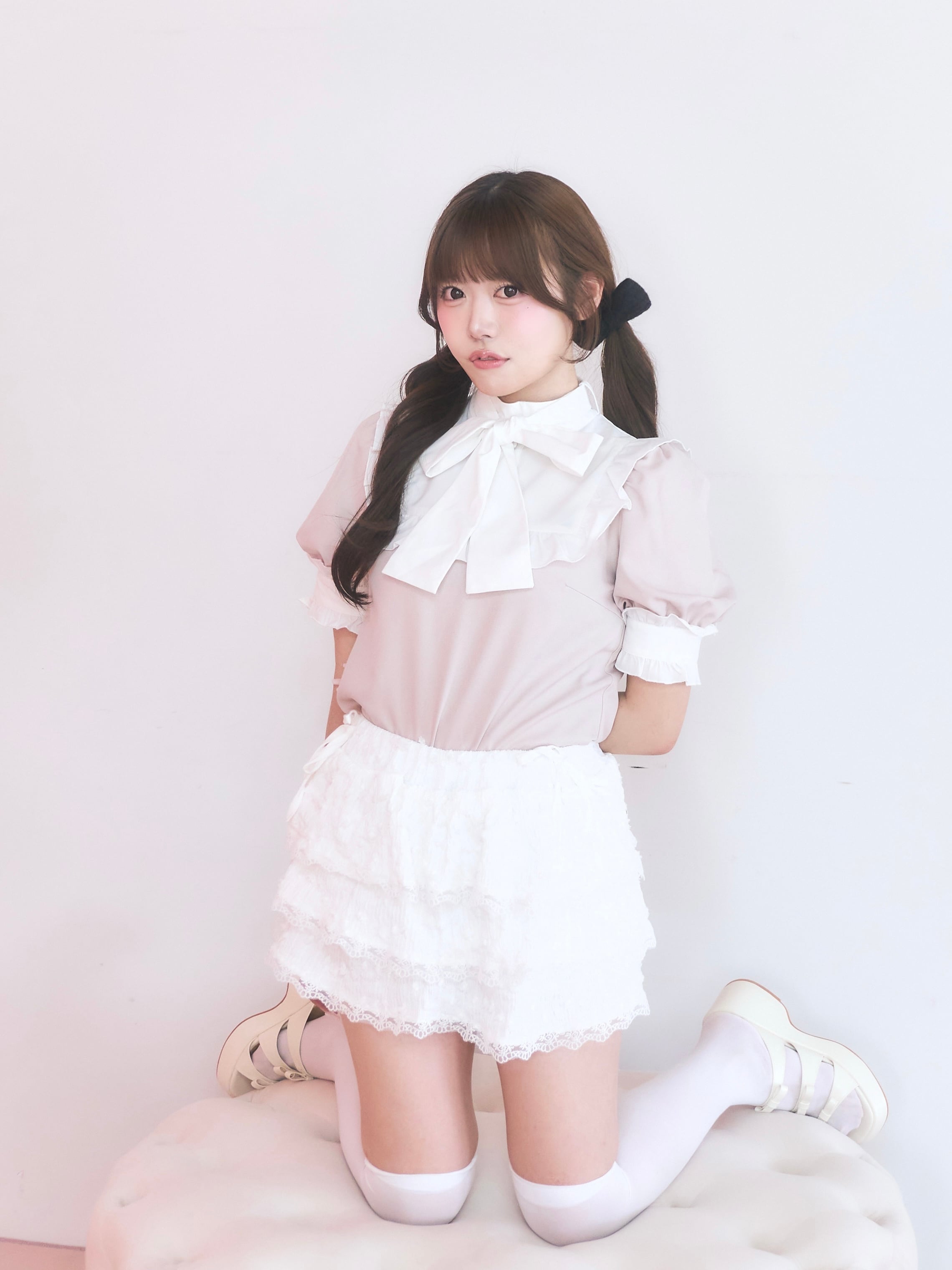 lace ponpon mini skirt