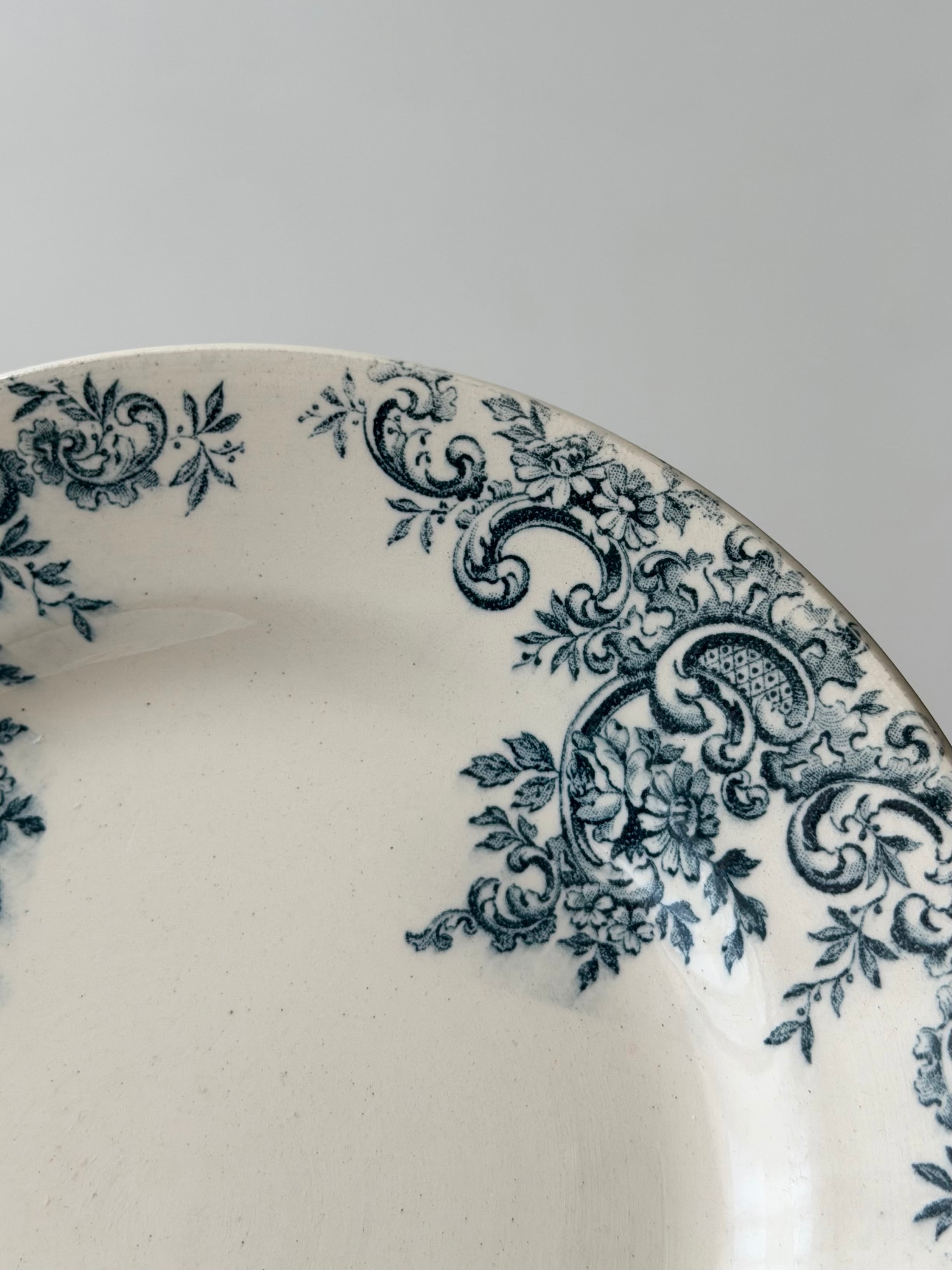 フランスアンティーク ラヴィエ ショワジールロワ　LOUIS XV Choisy le roi ショワジールロワ / “LOUIS XV” デザートプレート a