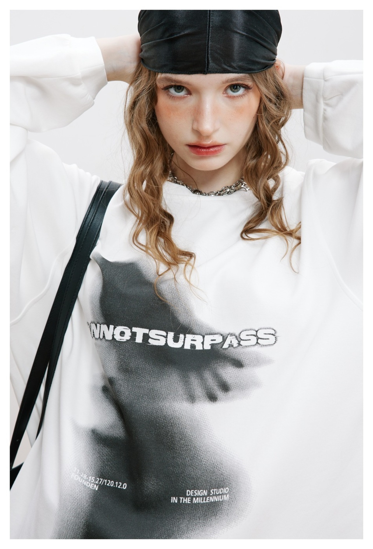 Mono Edge Long Tee（モノ・エッジ・ロングT）UH00016