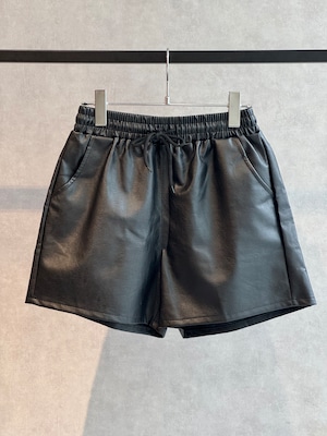 leather like gather short pants
