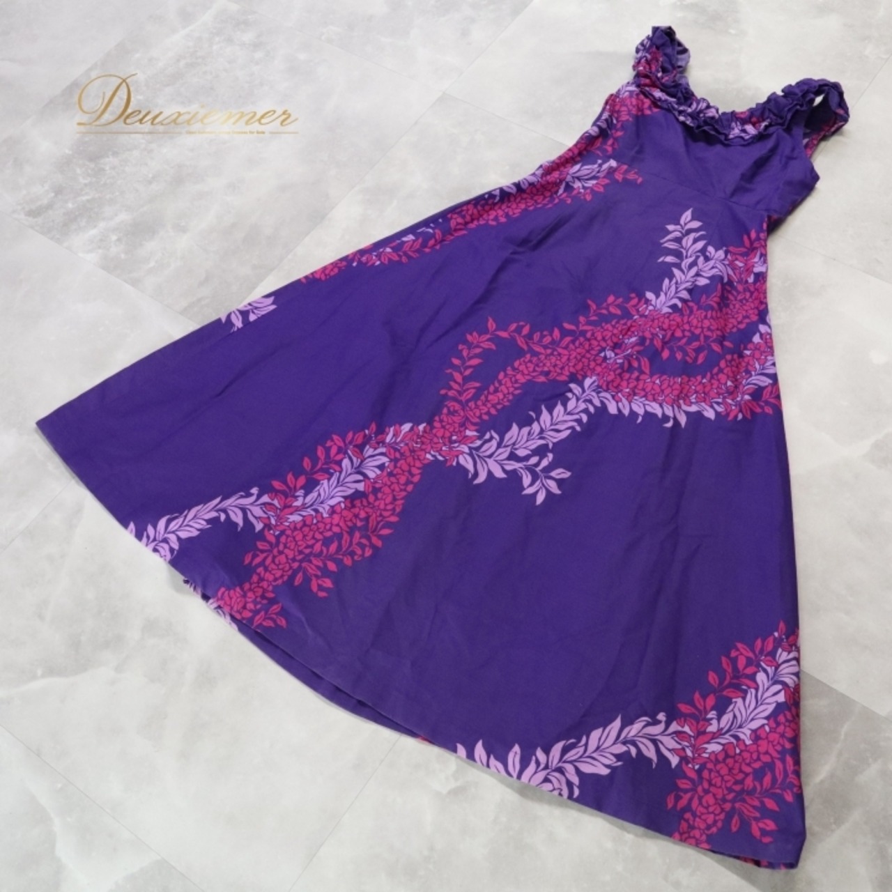 フラダンス 衣装 ワンピース ドレス パープル系 ハワイアンプリント アロハ フラ ダンス レッスン 練習 ノースリーブ フレアスカート フリル 華やか 鮮やか かわいい おしゃれ 上品 大人っぽい ピンク系 紫 ピンク 花柄 植物柄 フラダンス衣装 ハワイアン ドレス パーティー 夏祭り 大人用 レディース お出かけ 発表会 着心地 リゾートエレガント 刺繍 おしゃれ着 柄物 ビビッドカラー