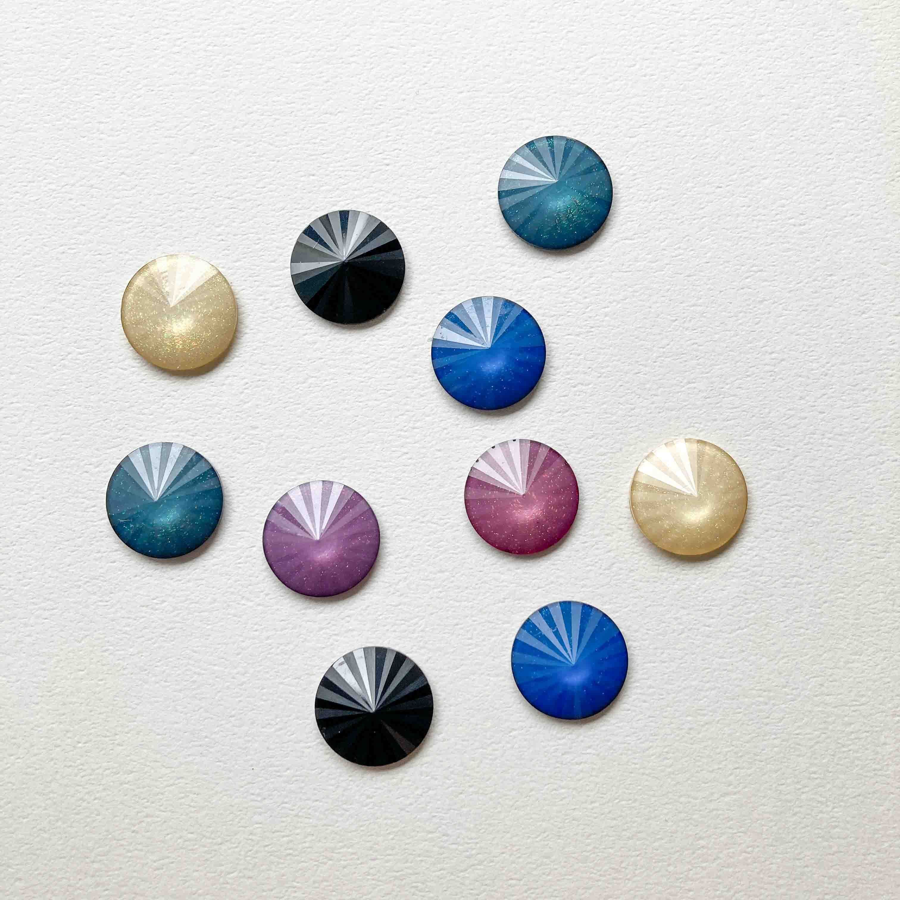 〈再入荷〉円錐型カボションM(18mm)