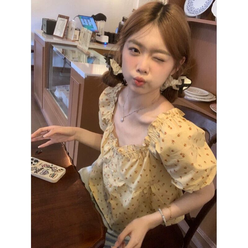 Hot hit color polo collar short-sleeved knitted dress Hot hit color polo collar short-sleeved knitted dress