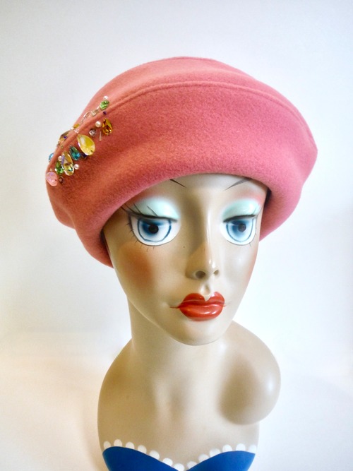 ウールのベレー帽　紅梅色　サイズ調整可56〜59cm対応