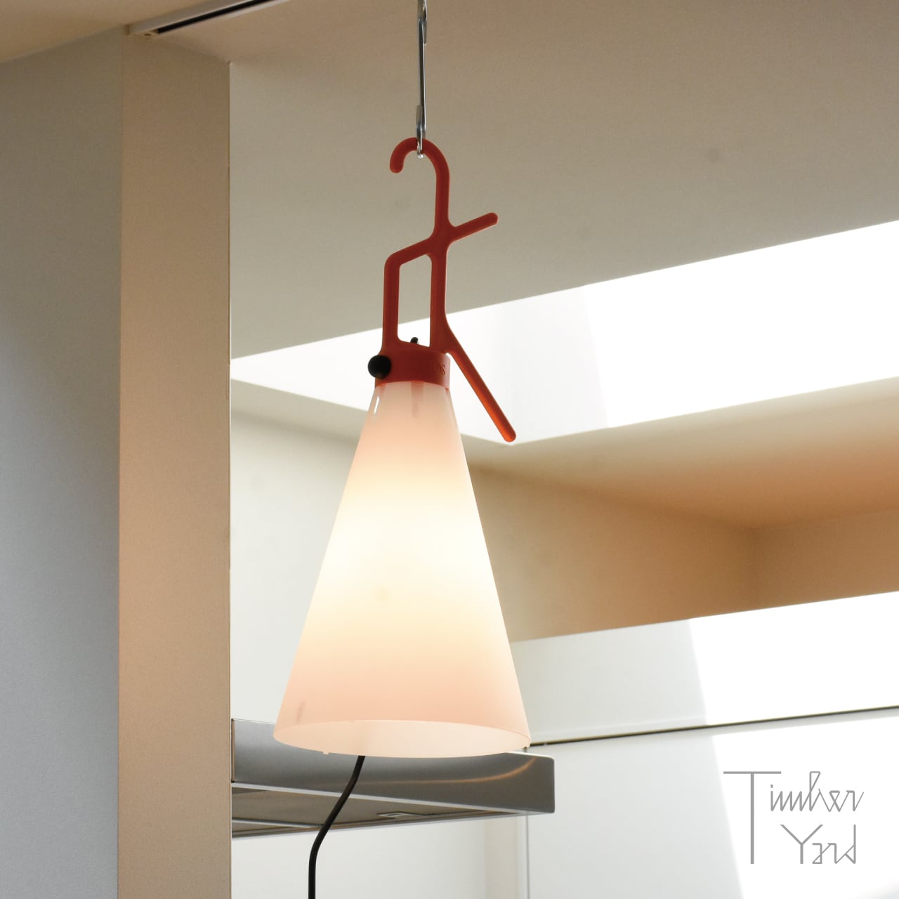 フ〉FLOS | TIMBER YARD