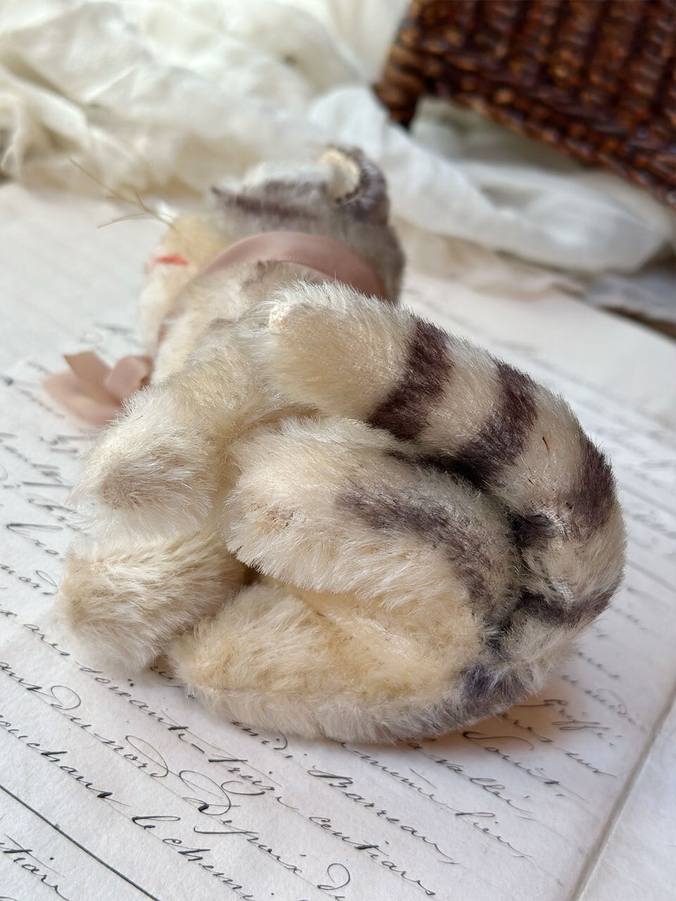 フランス　アンティーク　ベージュの猫のぬいぐるみ アンティーク 子猫のぬいぐるみ ねこ （フランス） | ぽわにえ・だ