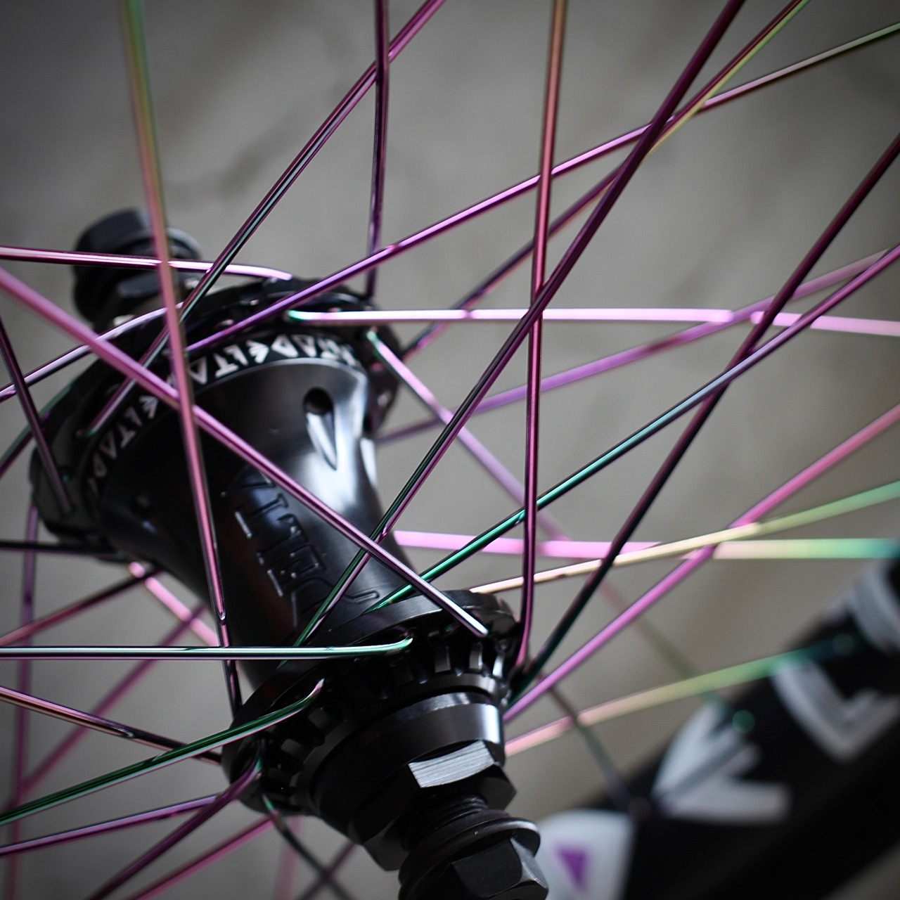 DELTΔ BMX SUPER LIGHT CARBON REAR WHEEL (20INCH)