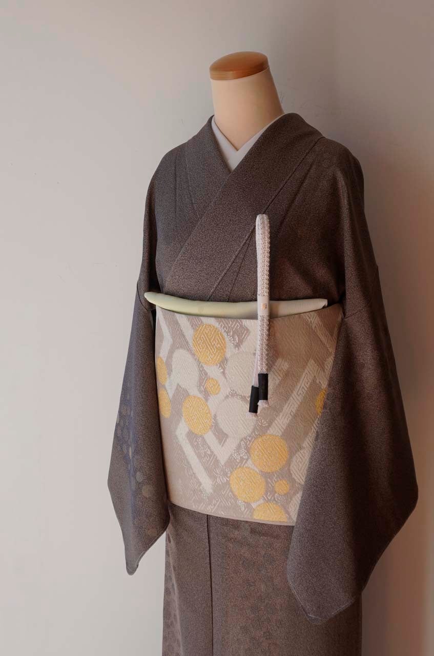 袷】煤竹色×鴇鼠地 天目染に水玉文 小紋 | 大山キモノ・ちぇらうなぼるた