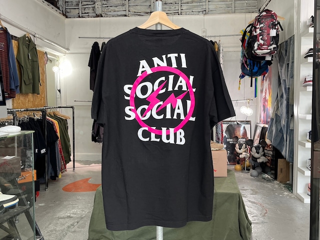 ANTI SOCIAL SOCIAL CLUB × FRAGMENT PINK BOLT TEE BLACK XL 70074