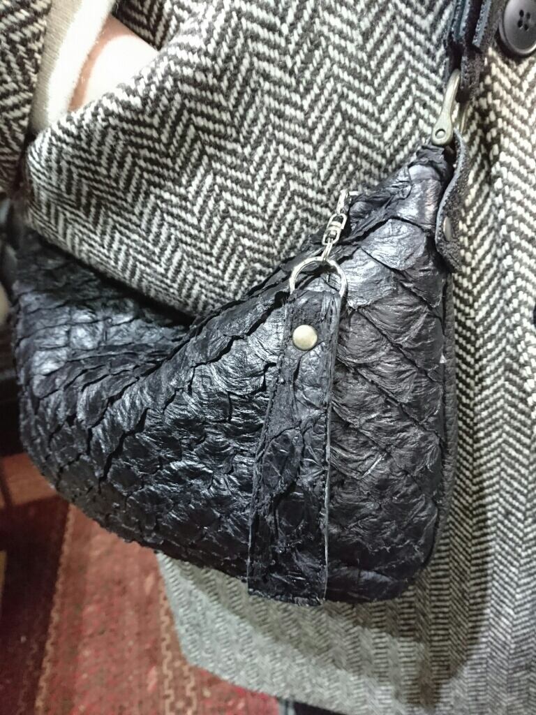 ピラルクー肩掛けバッグ(参考商品A/B) | FREAK LEATHER ARTISAN