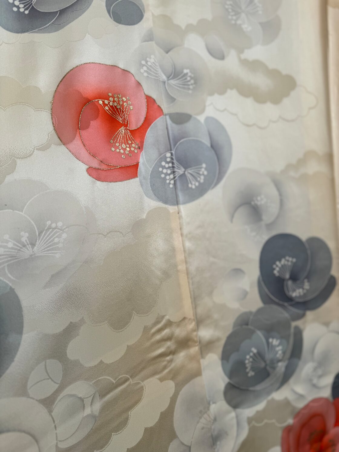 成人式振袖 Mサイズ 花模様刺繍振袖 着丈165cm裄65cm （220） | Pay ID 