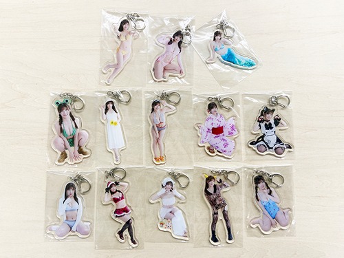 【ブラインド商品】ちとせよしのアクリルキーホルダー（全13種類）