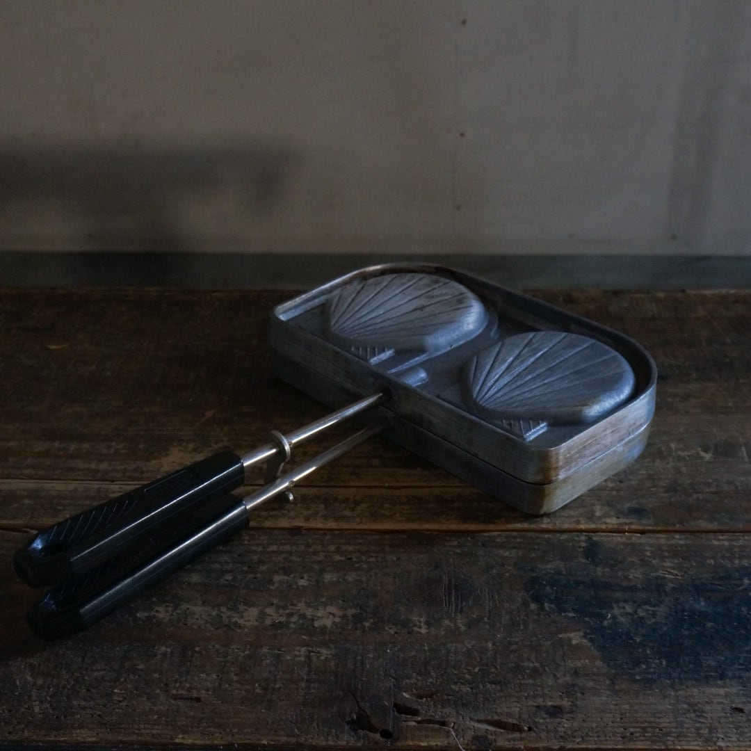 古いフランスのホットサンドメーカー | Konishi Koffee web shop 古いフランスのホットサンドメーカー | Konishi Koffee web shop
