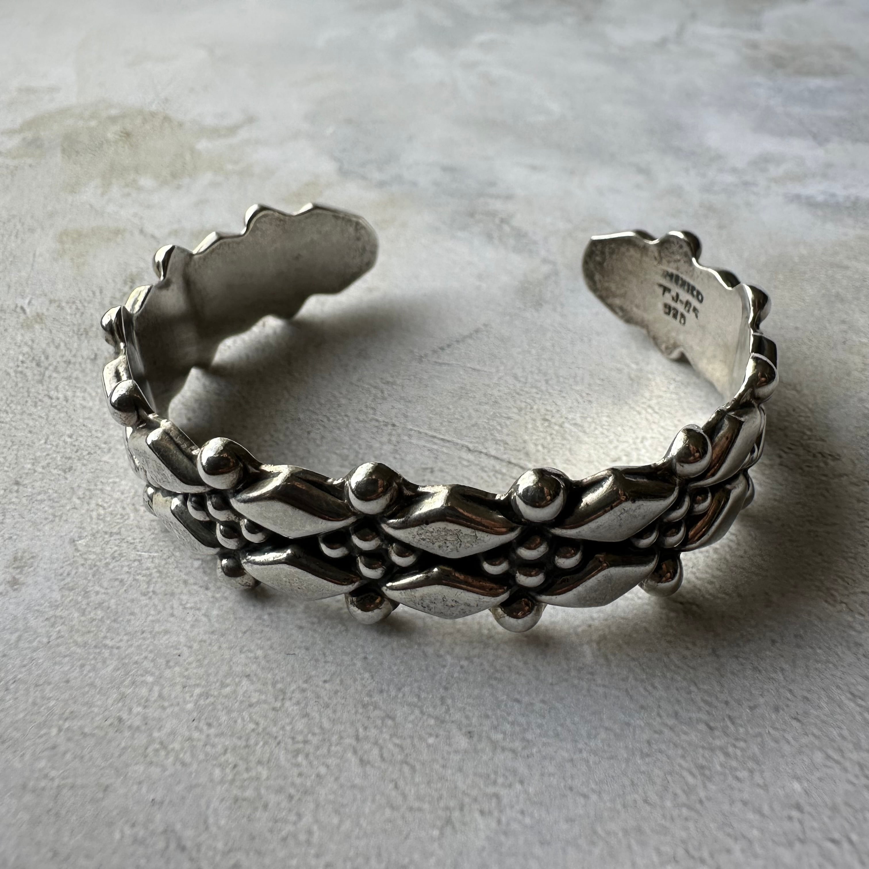 Vintage Decorative Cuff Bracelet Silver925 Made in Mexico