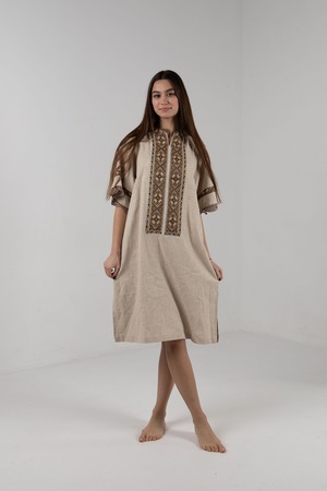 ウクライナ刺繍ヴィシヴァンカ　手刺繍　レディース・フリーサイズ