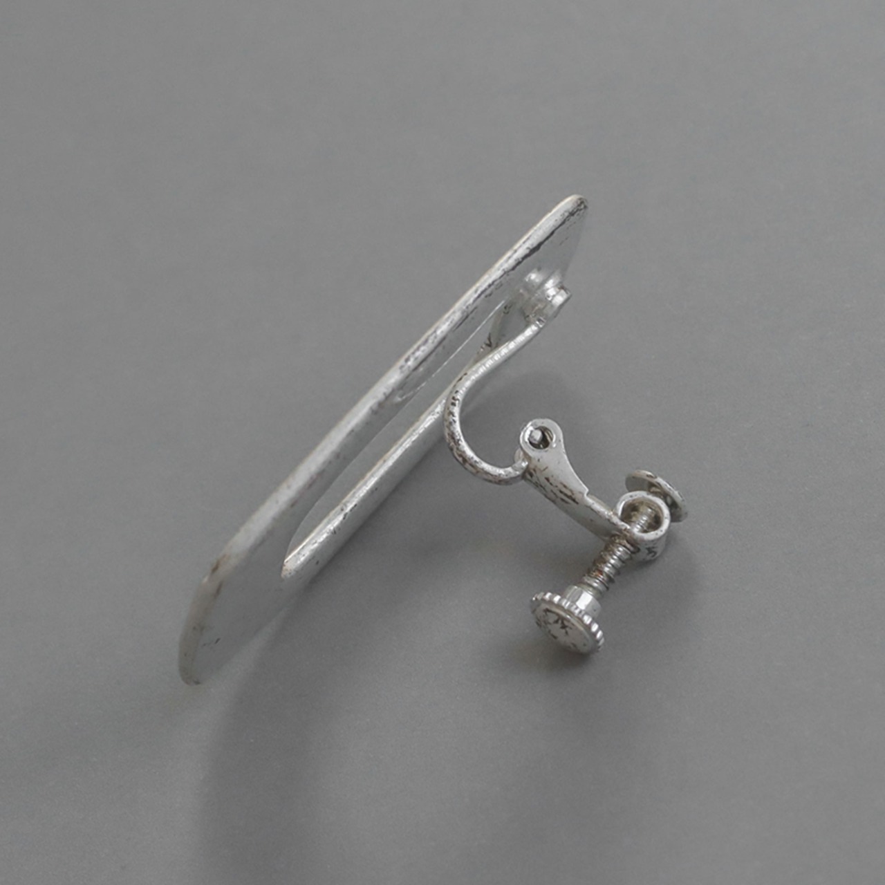 【ネコポス便】イヤリング 大ぶり マット スクエア ニュアンス 四角 ゴールド シルバー アンティーク調 艶消し 2497