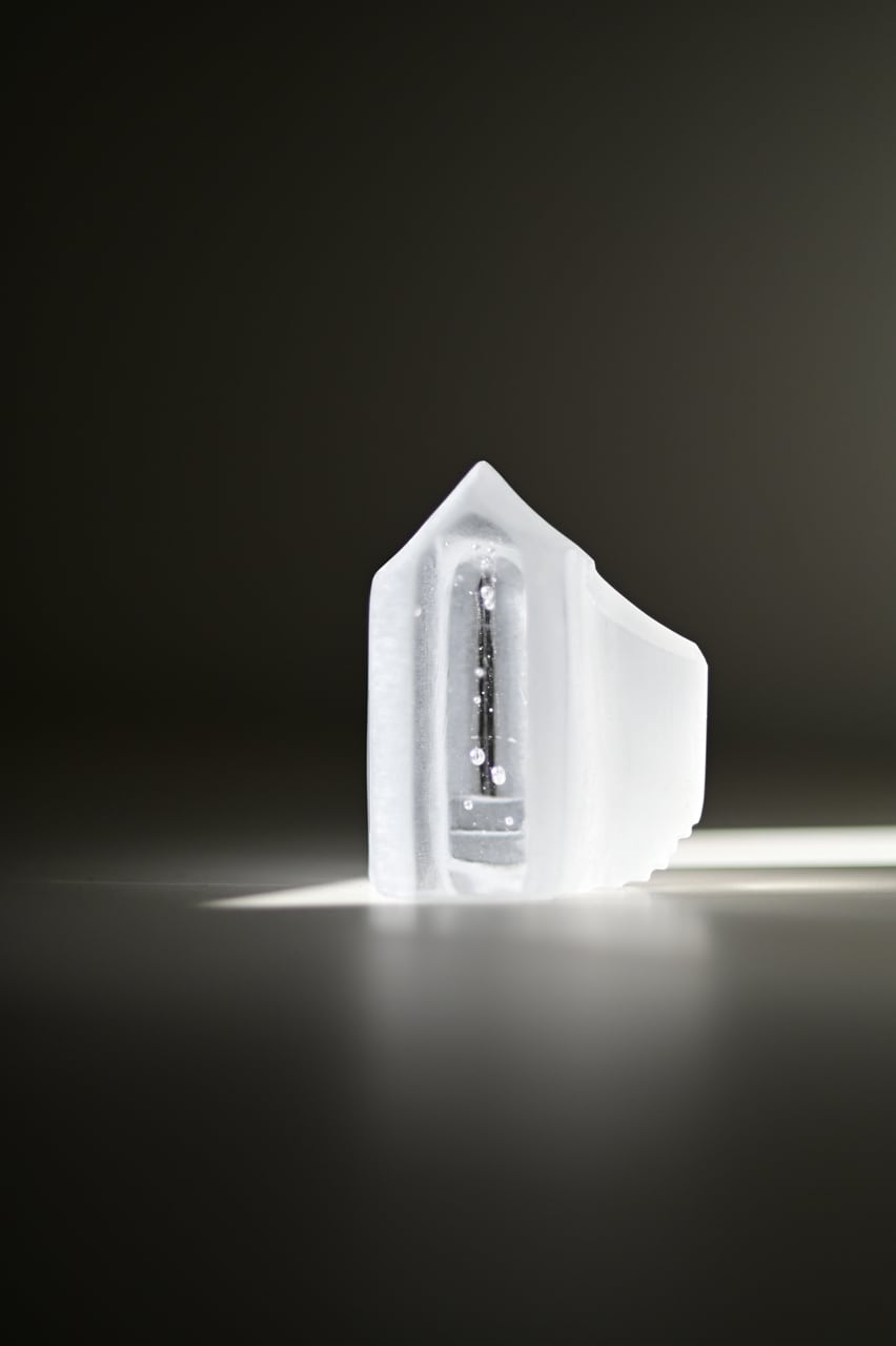 20 大窓が二つある教会